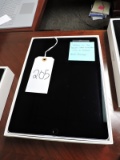 Used APPLE iPad Pro 12.9 - Inch WIFI 256GB - Black - Functional - with box, adapter, no cable