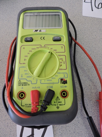 TPI 133 Digital Multimeter with 2 Leads