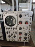 TEKTRONIX Type: 547 OSCILLOSCOPE