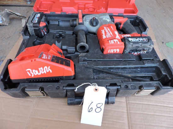 Milwaukee Hammer Drill - 2 Batteries / Charger / Case