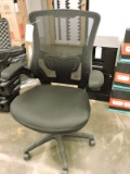Modern Black Computer Desk Chair / Rolling (1)