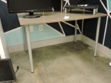 Modern Computer Table / Desk --- 47