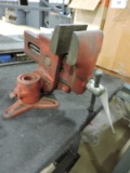 Steel Adjustable Bench Vise - Red