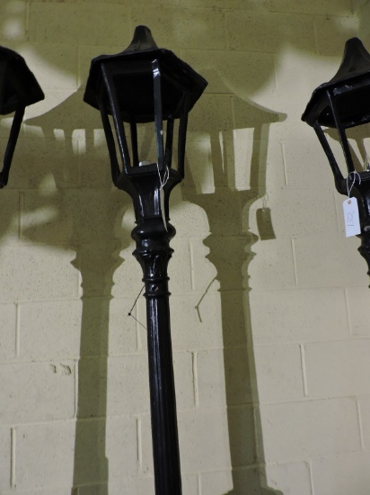 Single Light Lamp Post - Metal Constuction - Works! - Approx 106" Tall