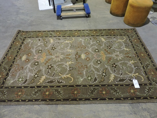 5' X 8' Area Rug - Made in India - See Photo
