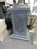 Large Pedestal - Square - Gray / Approx. 37