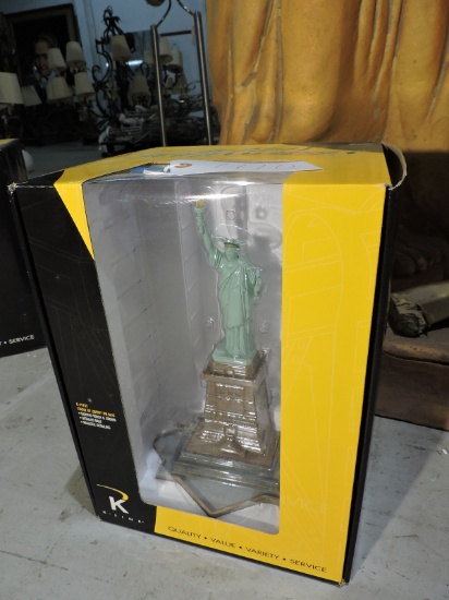 STATUE OF LIBERTY - ACTION ACCESSORY