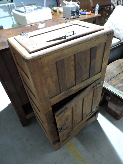 ANTIQUE ICE BOX - WOOD / Approx. 24" X 15" X 42" Tall