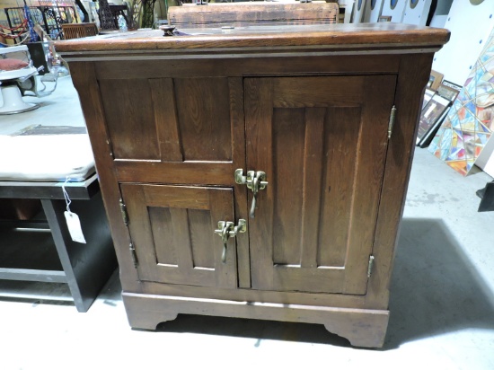 ANTIQUE ICE BOX - WOOD - Various Comparments / Interior Shelves