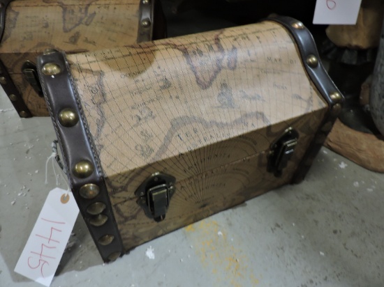 PIRATE TREASURE CHEST / Approx 14" Wide