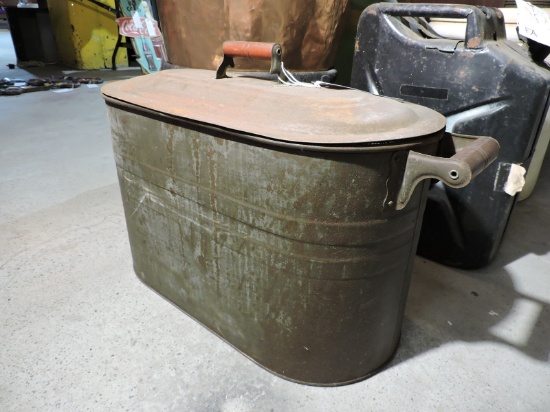 ANTIQUE COPPER WASH TUB with LID and Wood Handles