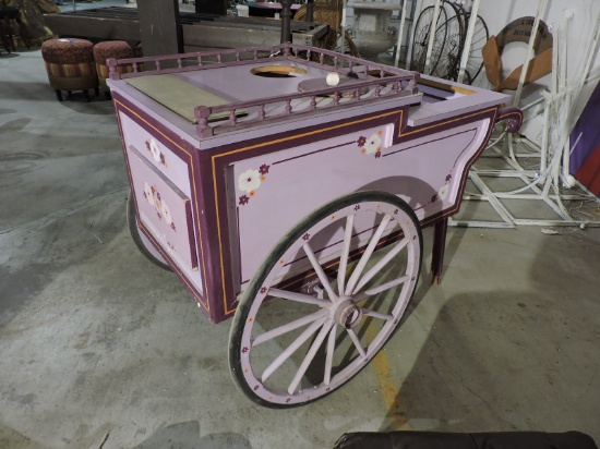 FLOWER-THEMED VENDING CART - Rolls Well