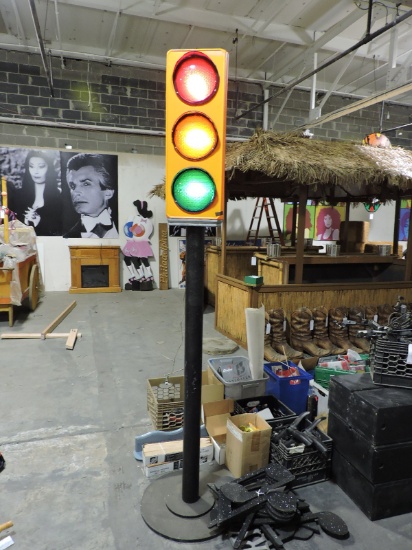 FAUX TRAFFIC LIGHT / Approx 94" Tall / All 3 Lights Work