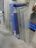 Clear Plastic Shelves / 45