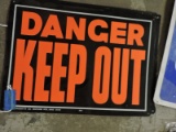 Danger Keep Out' Metal Sign / 14