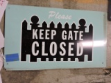 4 Metal: KEEP GATE CLOSED Signs / 14