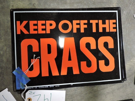 2 Metal KEEP OFF GRASS Signs 10" X 14" -- NEW Vintage