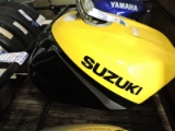SUZUKI 2000 GSXR 750 - Fuel Tank - USED / Clean - Yellow & Black