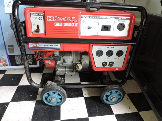 HONDA EB3500 Gasoline Generator - with Key and Books - Appears NEW