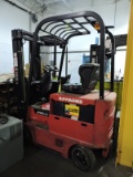 RAYMOND 4700C30 Electric Forklift - 3000 LB Capacity / Triple Mast / Side Shift / with Charger