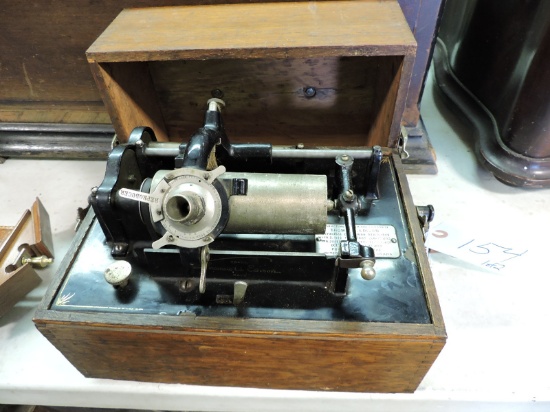 EDISON Model: C  Cylinder Phonograph with Horn