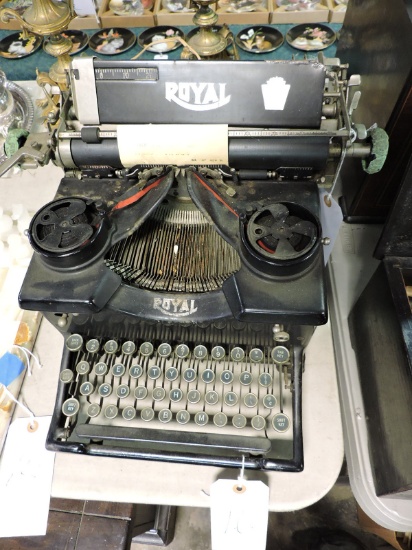 ROYAL Brand Antique Typewriter