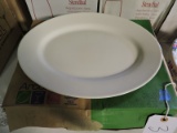 Apprx 16 ARCOROC Oval Restaurant Platters - 13.5