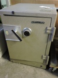 Vintage MEILINK OFFICE SAFE -- with Working Combination.