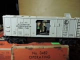 LIONEL Train - No. 3482 Operating Milk Car & Delivery Platform / with Box