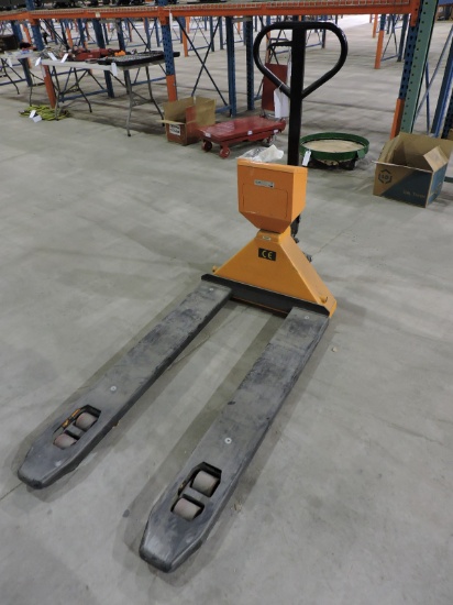 ULINE 5000 LB PALLET JACK SCALE - Weighs the load / comes with charger