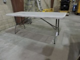 Commercial Plastic Folding Tables / 72