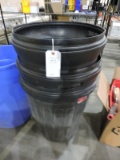 3 Plastic 32-Gallon Trash Cans