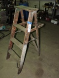 4-Foot Wooden Step Ladder