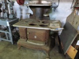 PRIZER ROYAL Antique 6-Burner Coal Stove / Prizer Painter Co., Reading, PA