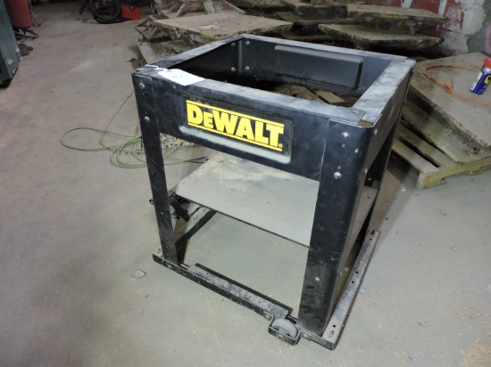 DeWalt Portable Saw Table -- 24" Wide X 21" Deep X 29" Tall