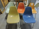 Lot of 5 Vintage 1970's Fiberglass Chairs / Seat Height: 18
