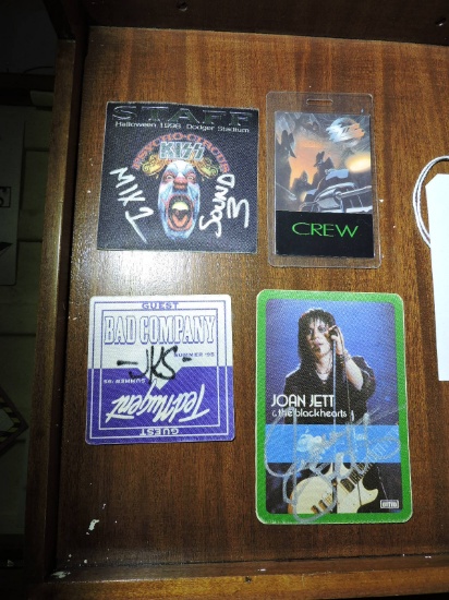 4 VIP / CREW Badges: Kiss, ZZ Top, Bad Company, Joan Jett - Autographed