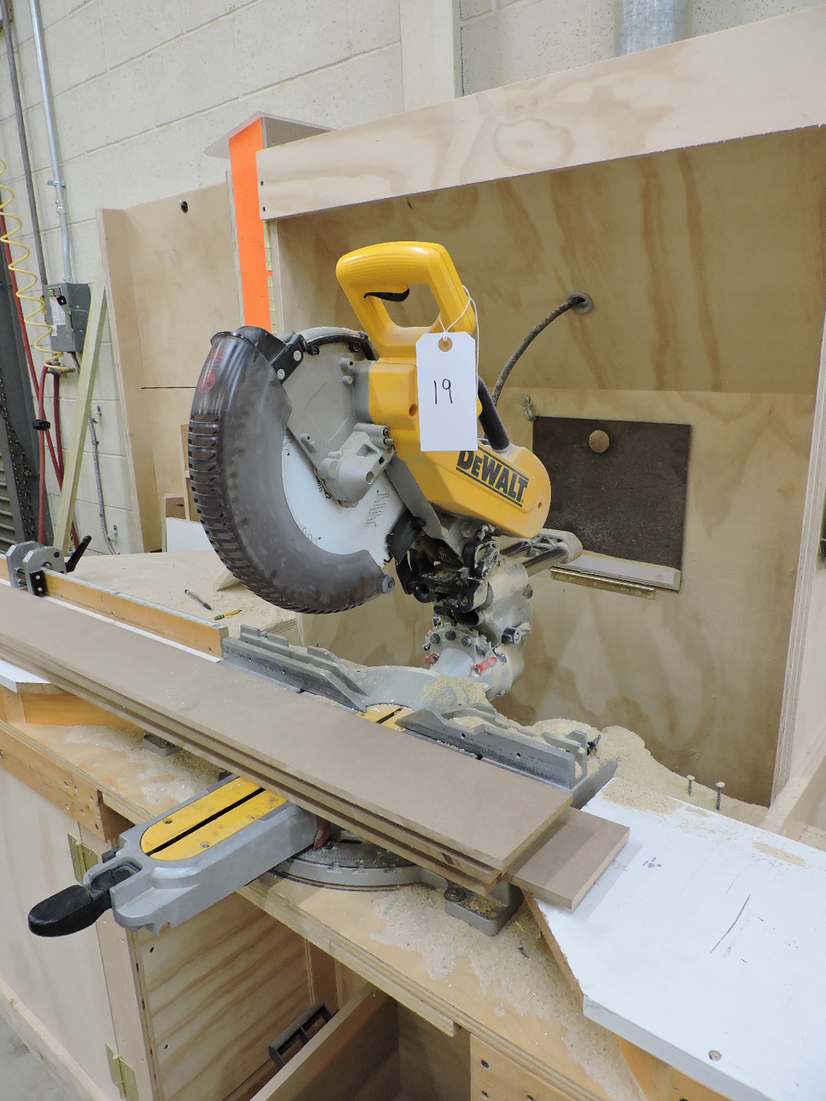 Dw718 miter saw sale
