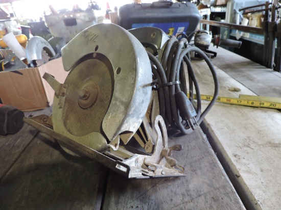 SKIL Model: 553 7-1/4" Heavy Duty Circular Saw - Corded