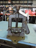 REED MFG Co. Vintage Bench-Mount PIPE VISE / Made in Erie, PA