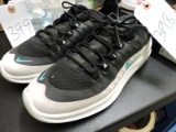 Nike Air Size 8 - used
