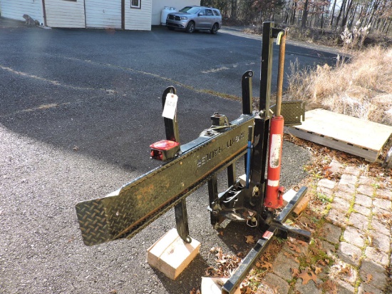 Mighty Hauler 1000 LB Folding Hitch-Mount Motorcycle Lift / Carrier