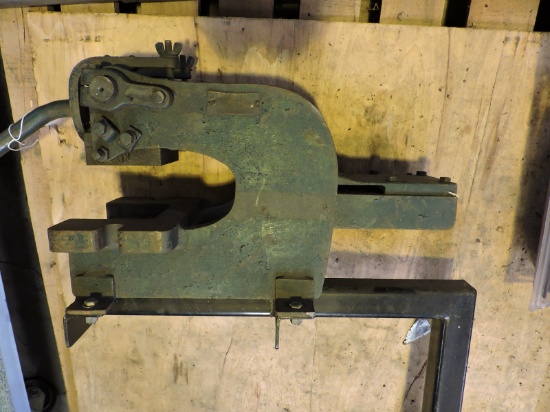 Hitch-Mount Punch Press