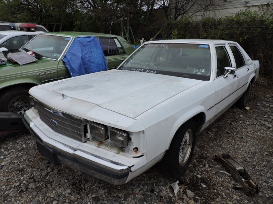 1991 Ford Crown Victoria Sedan - Former California Police Supervisors Car