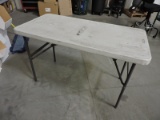 Small Folding Table / 24