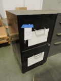 2-Drawer Filing Cabinet / 27
