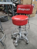 Rolling Snap-on Shop Stool / Seat Height: 26.5-Inches