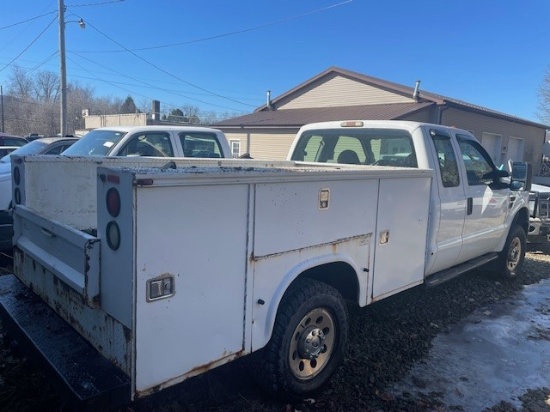 2009 Ford F350 Extra Cab Utility Body / 4X4 Gas - Located: Warren, PA