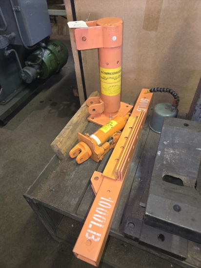 Central Hydraulics - Truck Lift / Truck Crane - 1000LB Max.