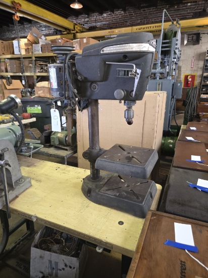 Craftsman 4-Speed Drill Press / Dayton Motor - Benchtop / 110V